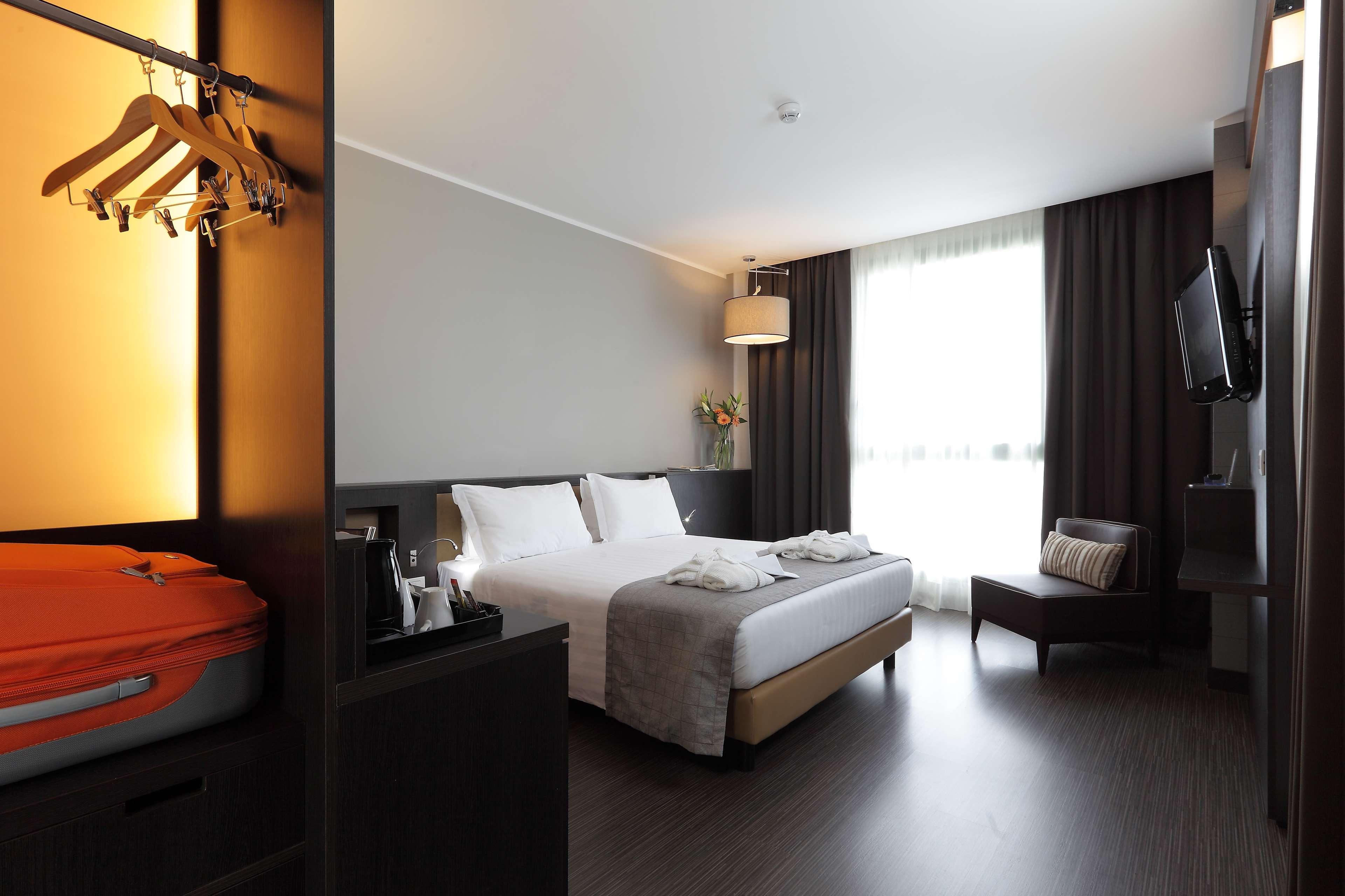 Best Western Premier Chc Airport Genoa Ngoại thất bức ảnh
