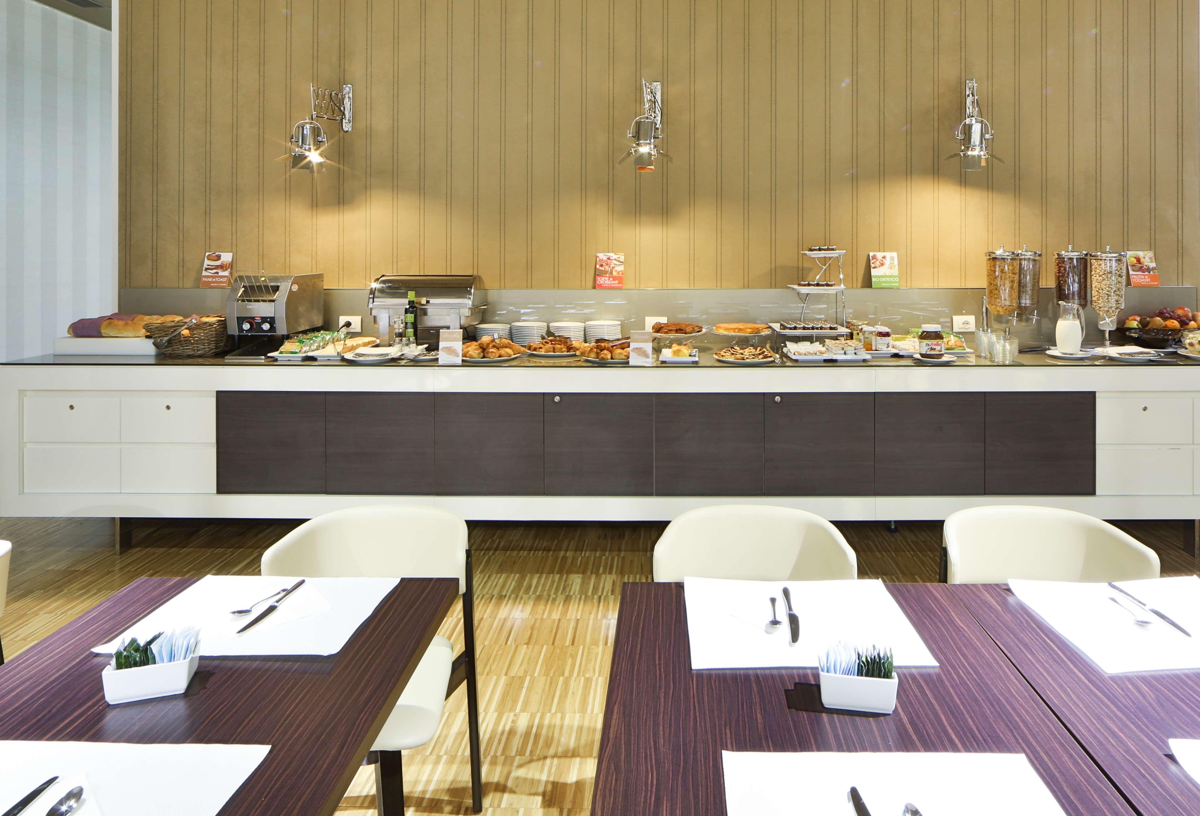 Best Western Premier Chc Airport Genoa Ngoại thất bức ảnh