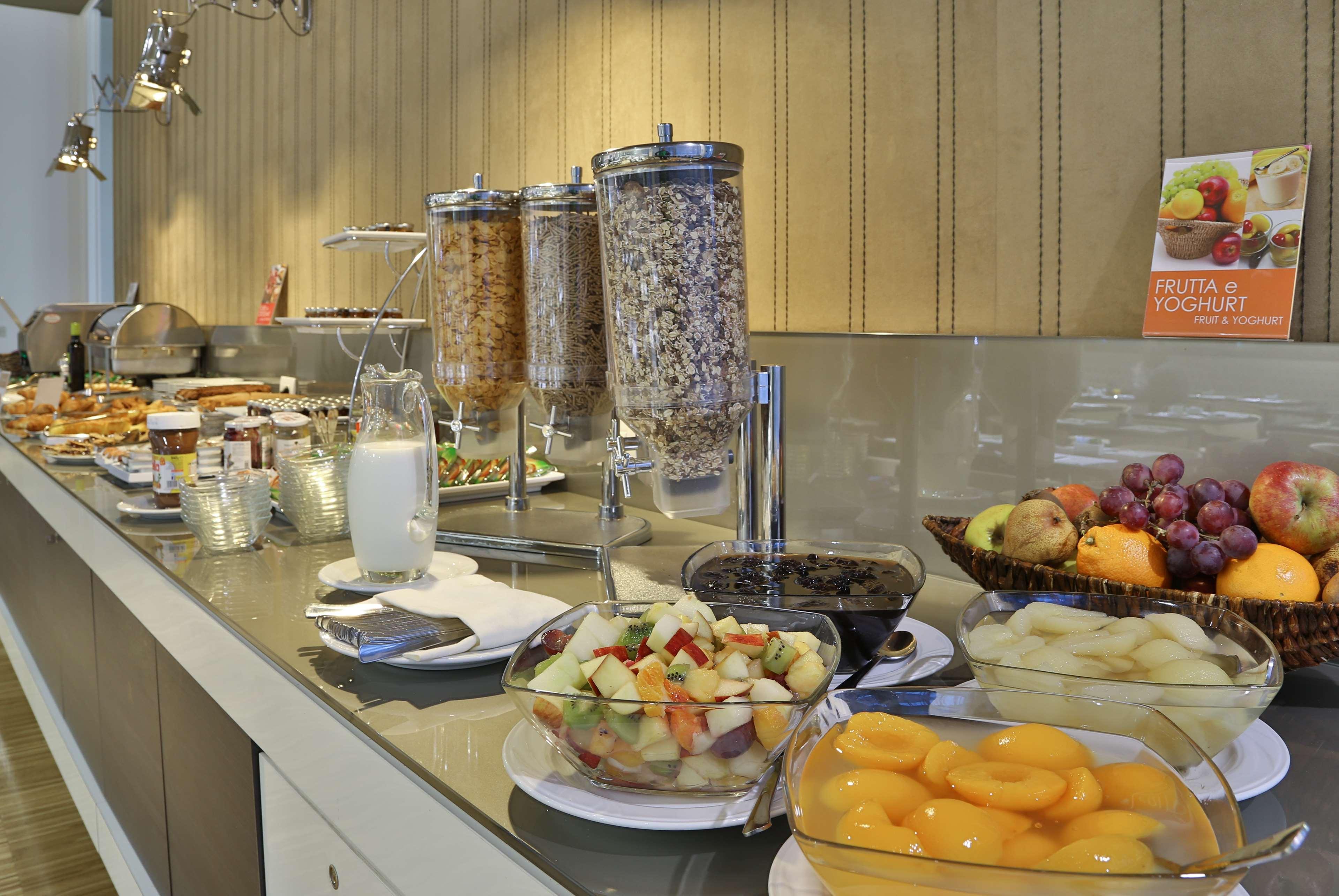 Best Western Premier Chc Airport Genoa Ngoại thất bức ảnh
