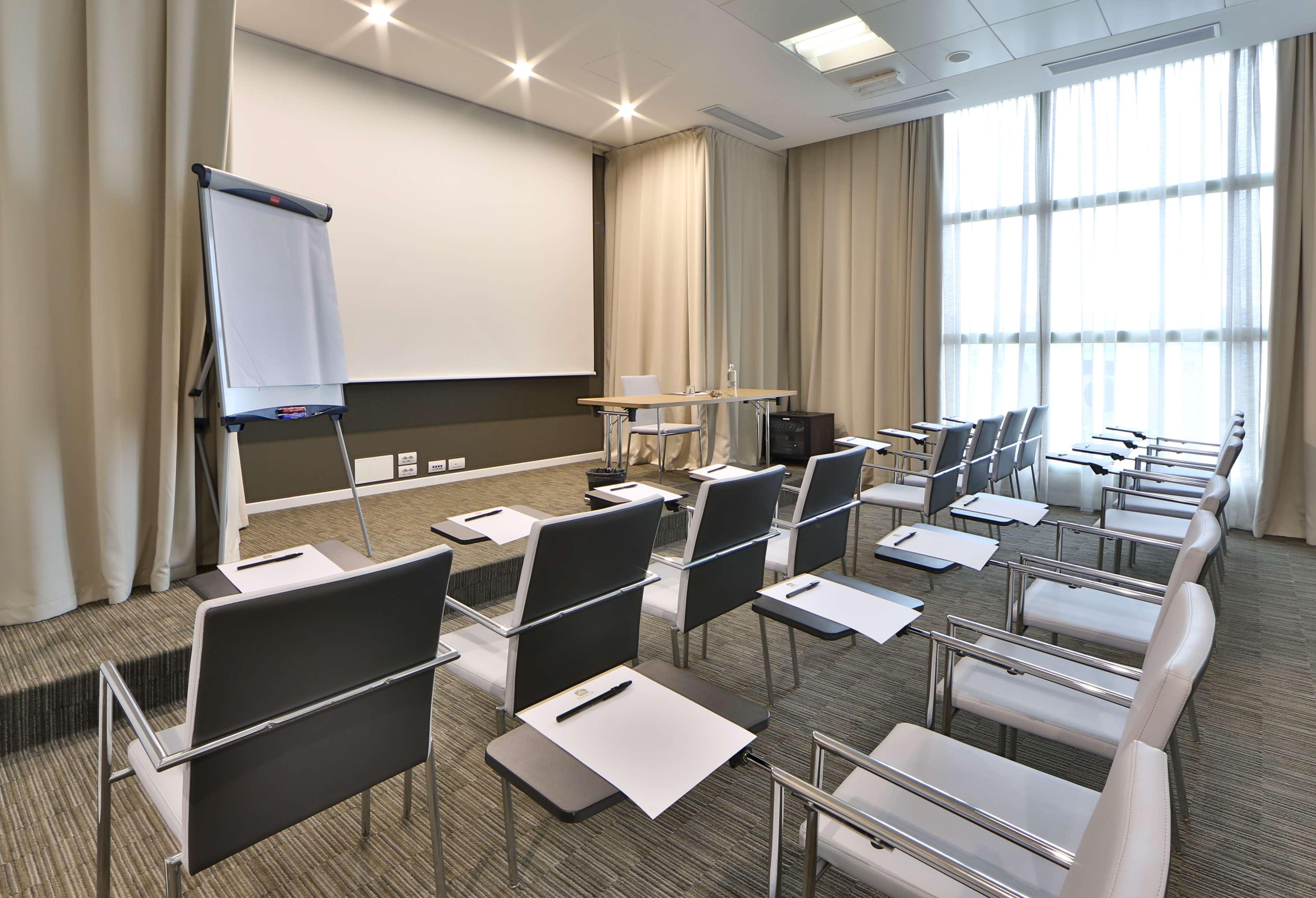 Best Western Premier Chc Airport Genoa Ngoại thất bức ảnh