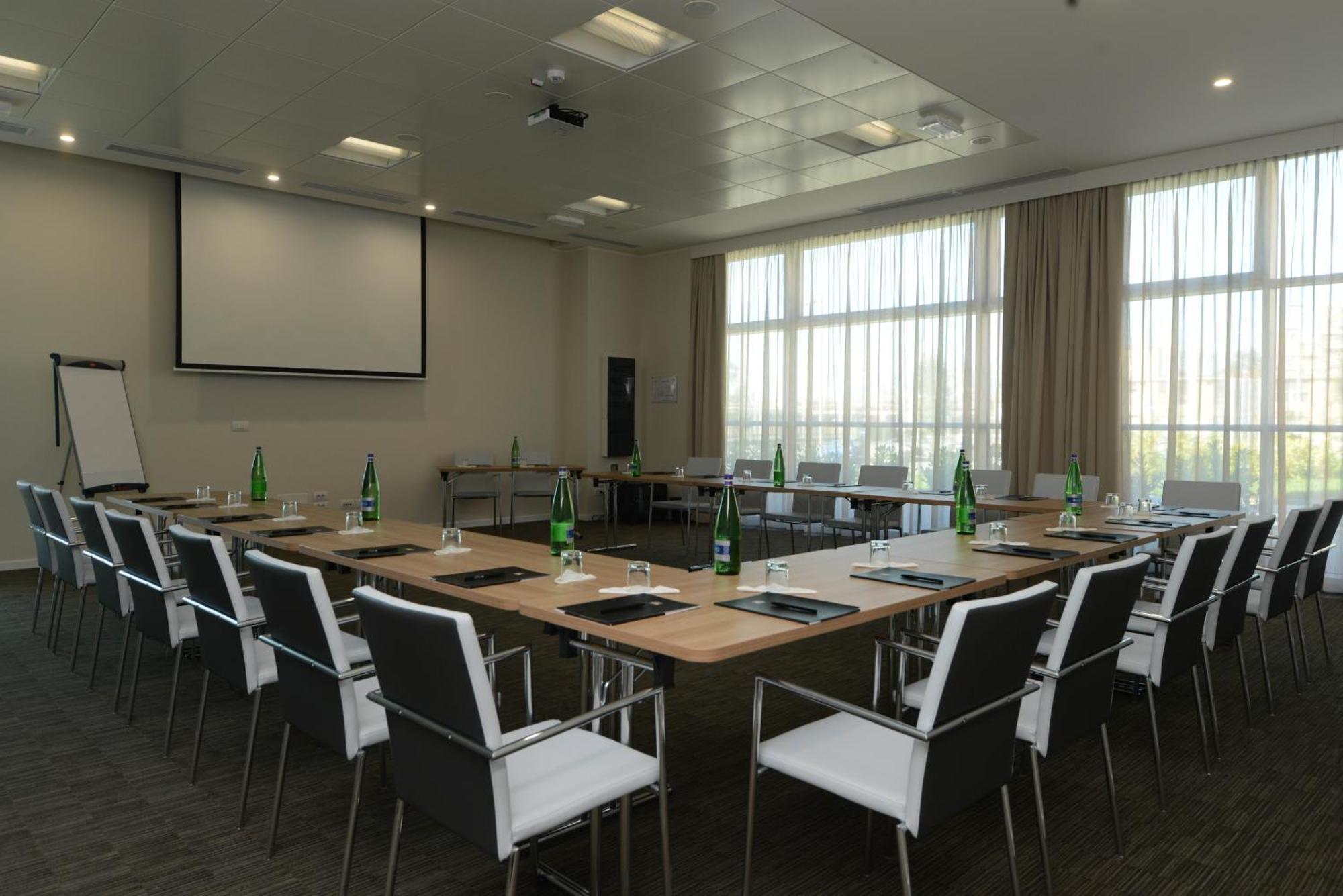 Best Western Premier Chc Airport Genoa Ngoại thất bức ảnh