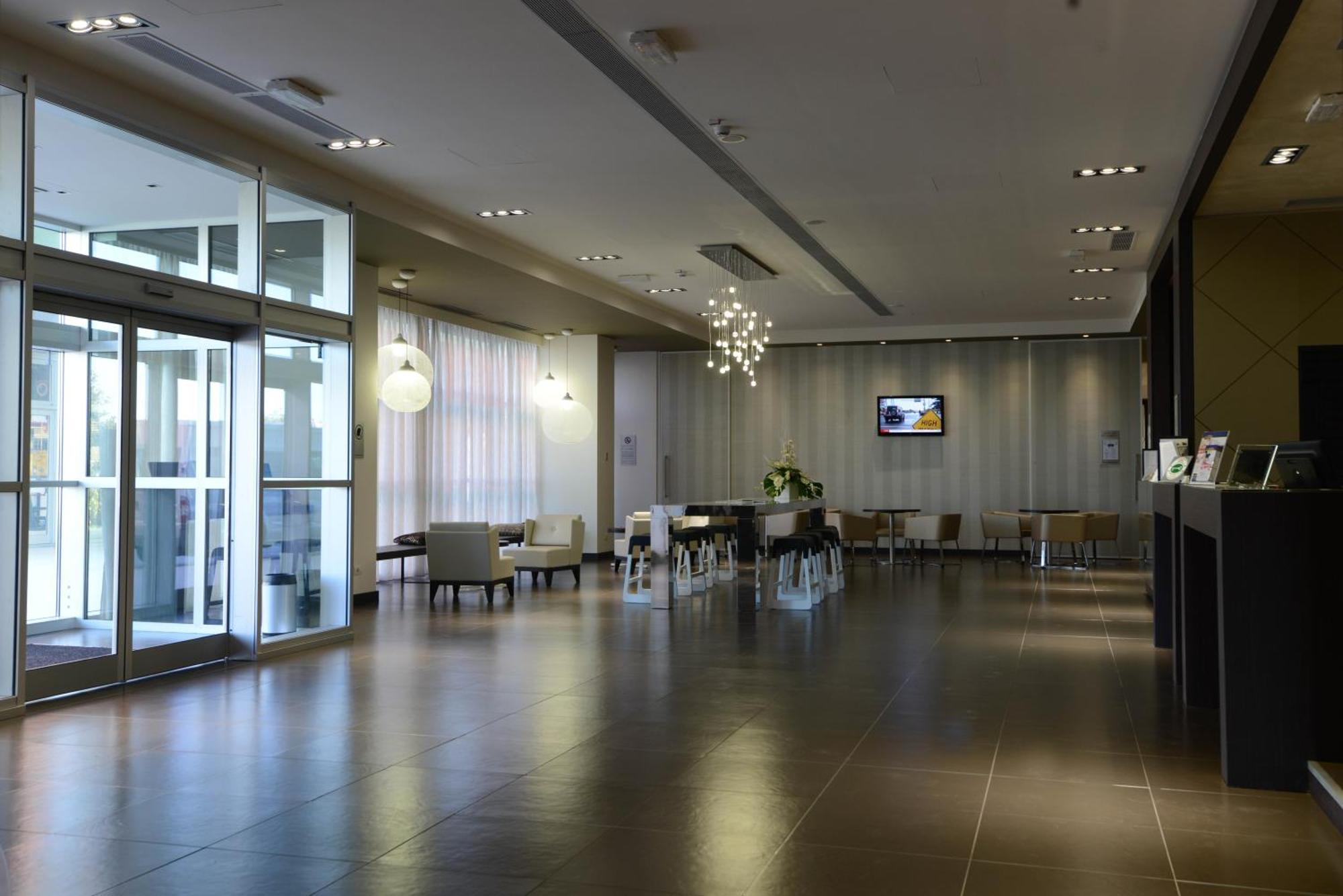 Best Western Premier Chc Airport Genoa Ngoại thất bức ảnh