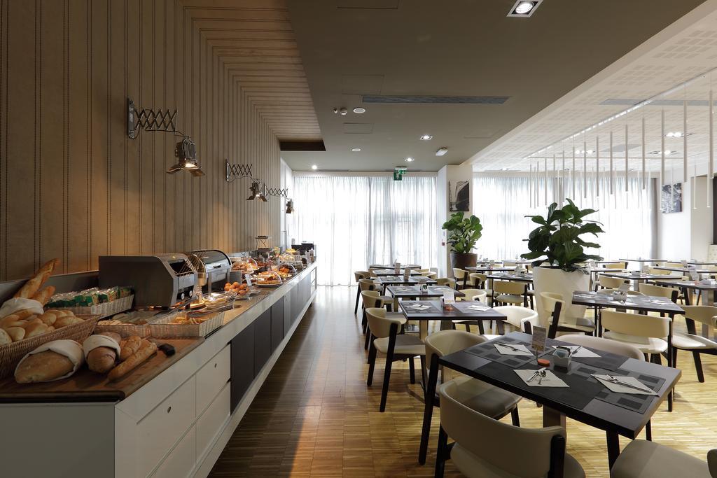 Best Western Premier Chc Airport Genoa Ngoại thất bức ảnh