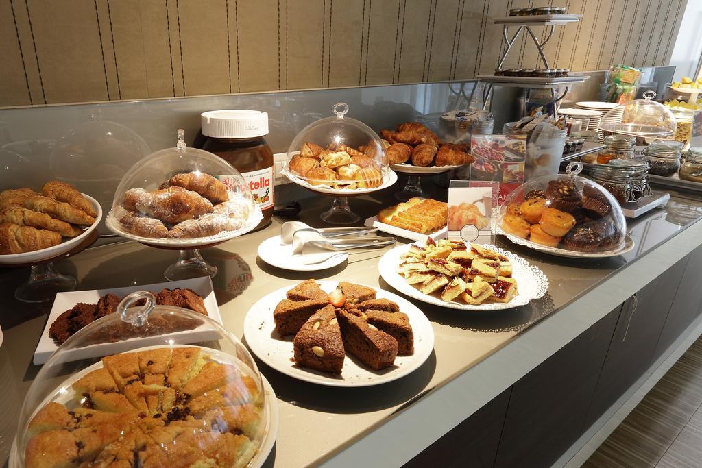 Best Western Premier Chc Airport Genoa Ngoại thất bức ảnh