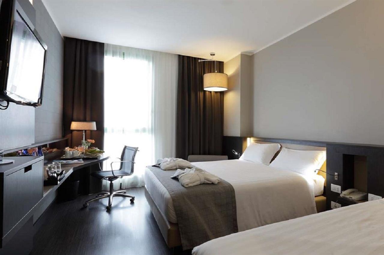 Best Western Premier Chc Airport Genoa Ngoại thất bức ảnh